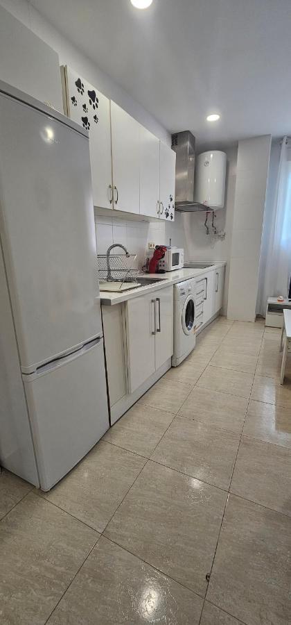 Apto Tanez Plaza Toros Ventas, A Apartament *